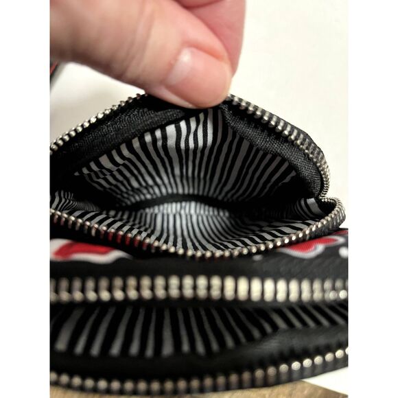 Brighton's "The Hearts A Flutter" Utility Bag Hearts Valentines Day NWOT - Picture 4 of 16